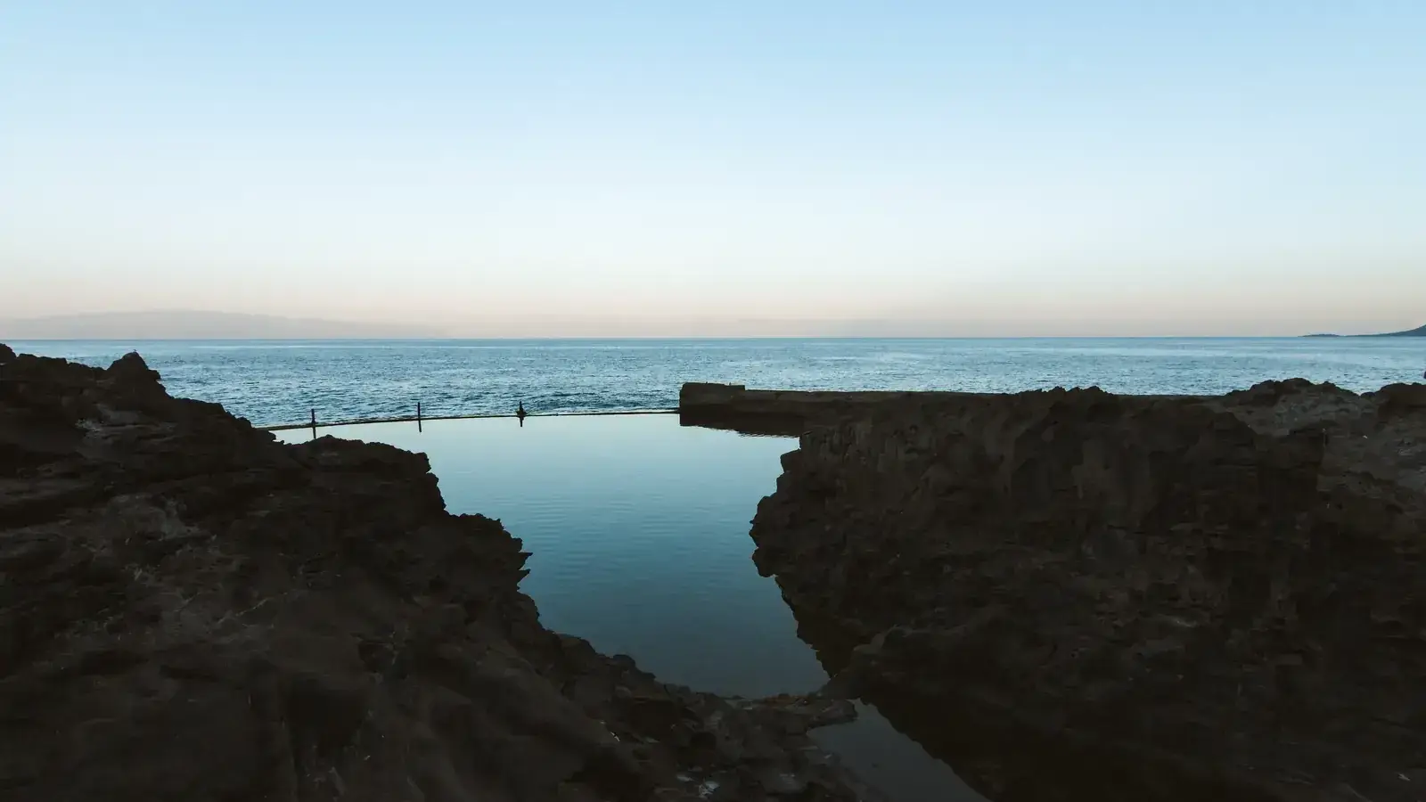 El norte de Gran Canaria combina ciudad, pueblos y piscinas naturales en poco espacio.